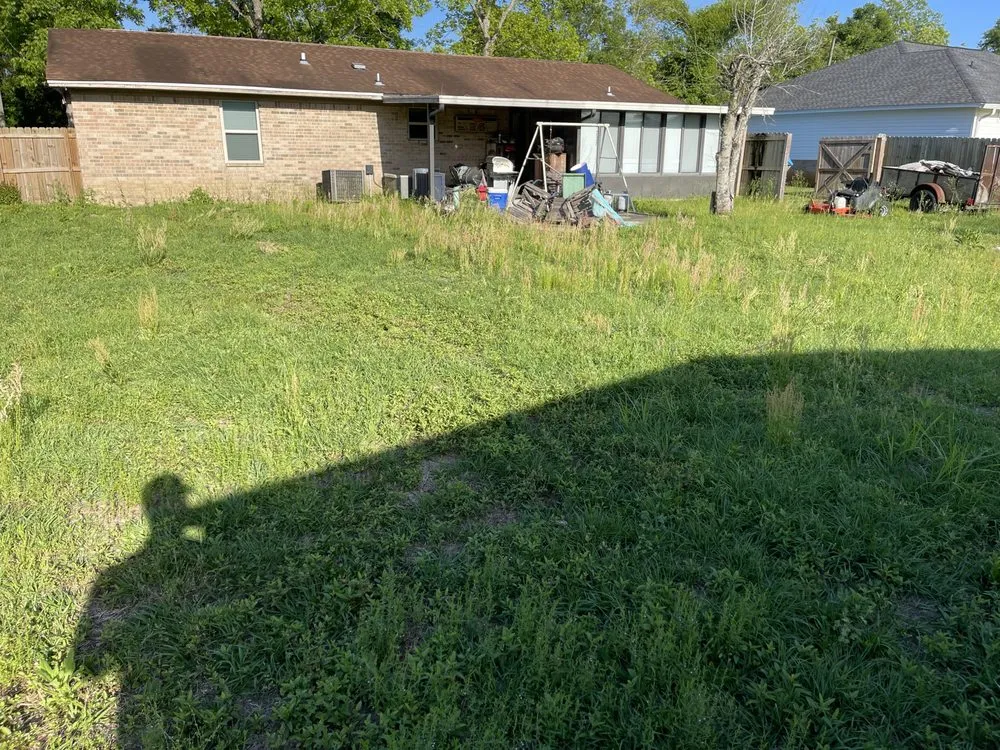 Custom lawn mowing service in Pensacola, FL by Elegant Lawncare And Maintenance