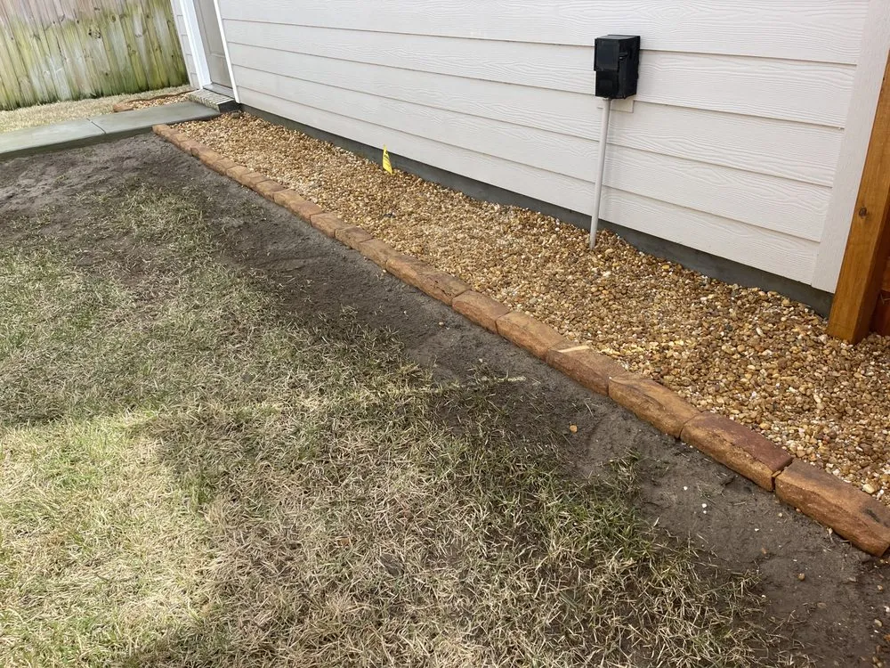 Custom residential landscaping in Pensacola, FL - Elegant Lawncare And Maintenance