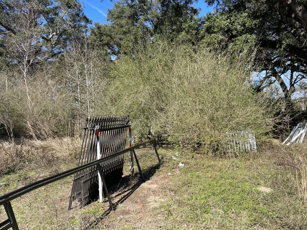 Affordable yard cleanup service in Pensacola, FL by Elegant Lawncare And Maintenance