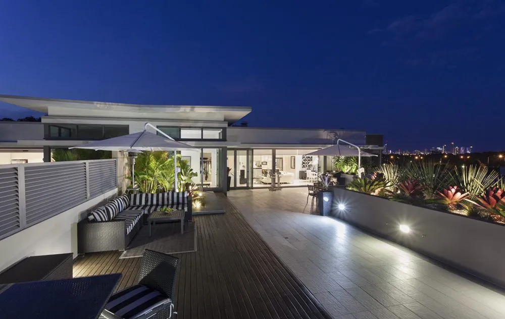 Affordable yard maintenance experts serving Chicago, IL - Elegant Outdoor Designs