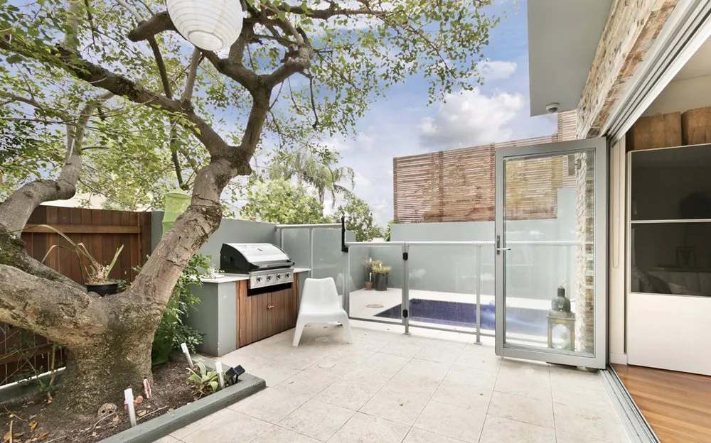 Professional landscape design in Chicago, IL by Elegant Outdoor Designs