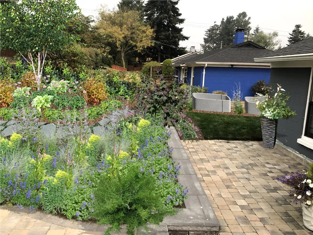 Expert garden landscaping for beautiful yards in Seattle, WA by Elemental Landscapes