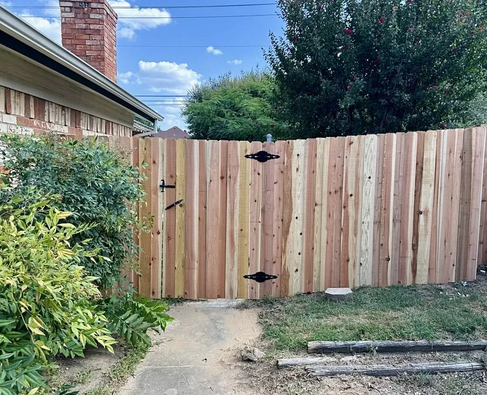 Reliable yard cleanup service in North Richland Hills, TX - Elemental Outdoor Fence & Lawn