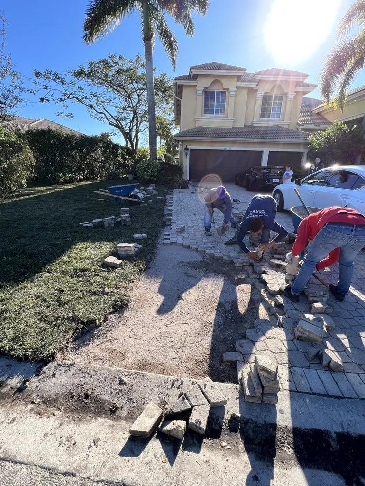 Trusted landscaping services in Boca Raton, FL by Elena Landscaping