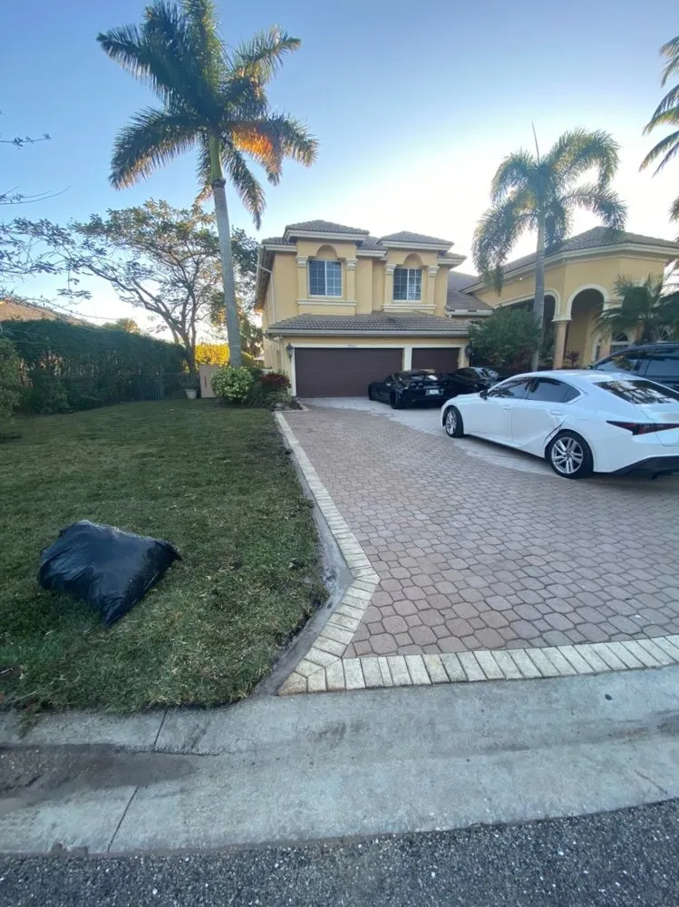 Local garden landscaping for homes across Boca Raton, FL - Elena Landscaping