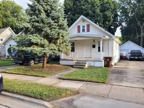 Reliable yard cleanup service for outdoor upgrades across Lansing, MI - Elevate Landscaping