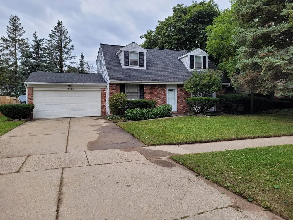 Trusted yard cleanup service in Lansing, MI - Elevate Landscaping