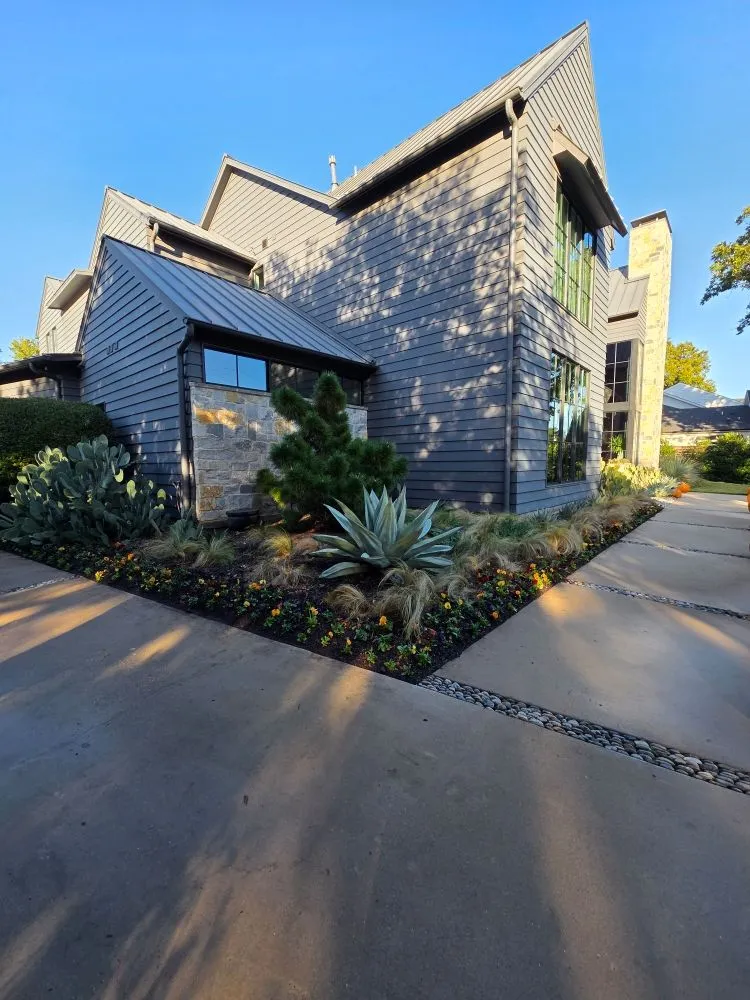 Affordable lawn care service in Dallas, TX by Elevate Lawn