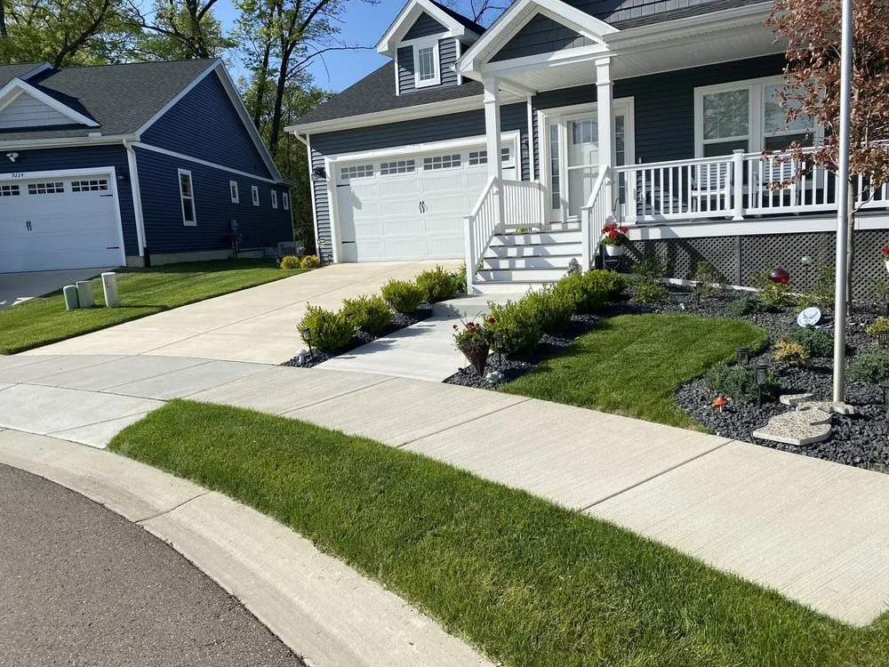 Top-rated lawn mowing service in Pinckney, MI - Elevated Lawn Experts