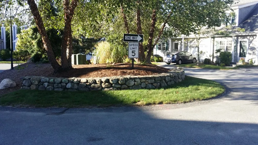 Custom lawn care service experts serving New Bedford, MA - Elf's Landscape