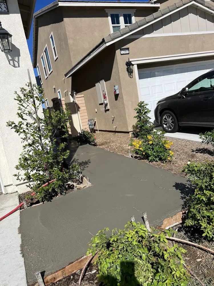 Affordable garden landscaping experts serving Hemet, CA - Eli Duran Concrete