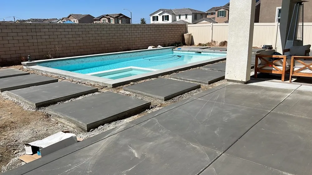 Reliable outdoor landscaping for residential properties in Hemet, CA by Eli Duran Concrete