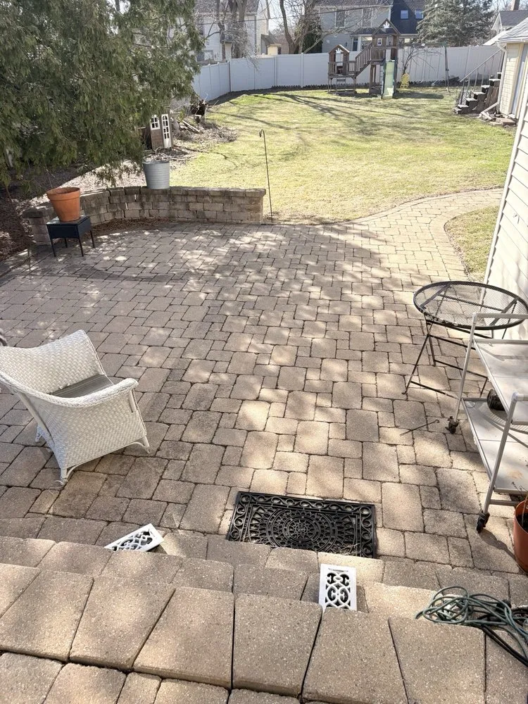 Affordable garden landscaping in West Chicago, IL by Elias Brick Paving