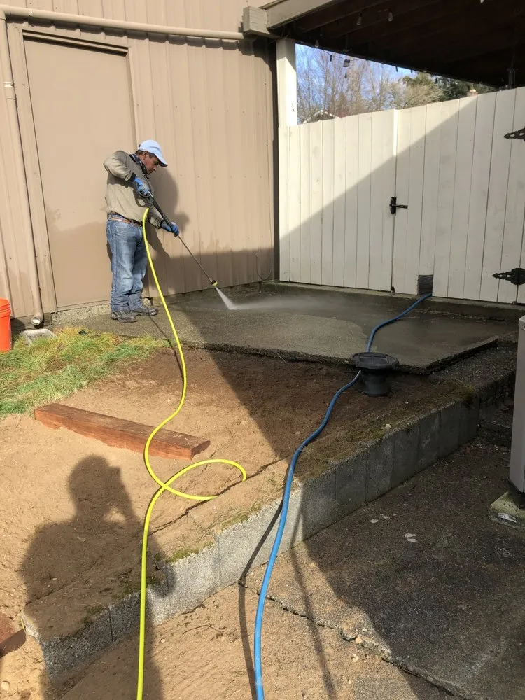 Affordable landscaping services in Renton, WA by Elias Landscaping