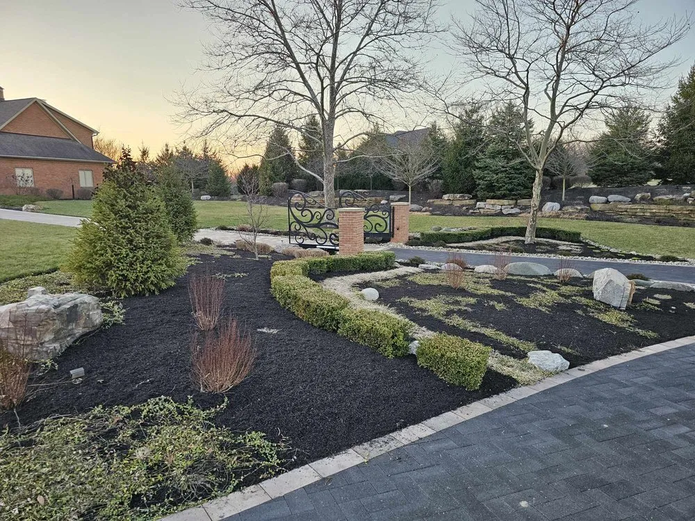 Custom outdoor landscaping in Delaware, OH by Elick Enterprises