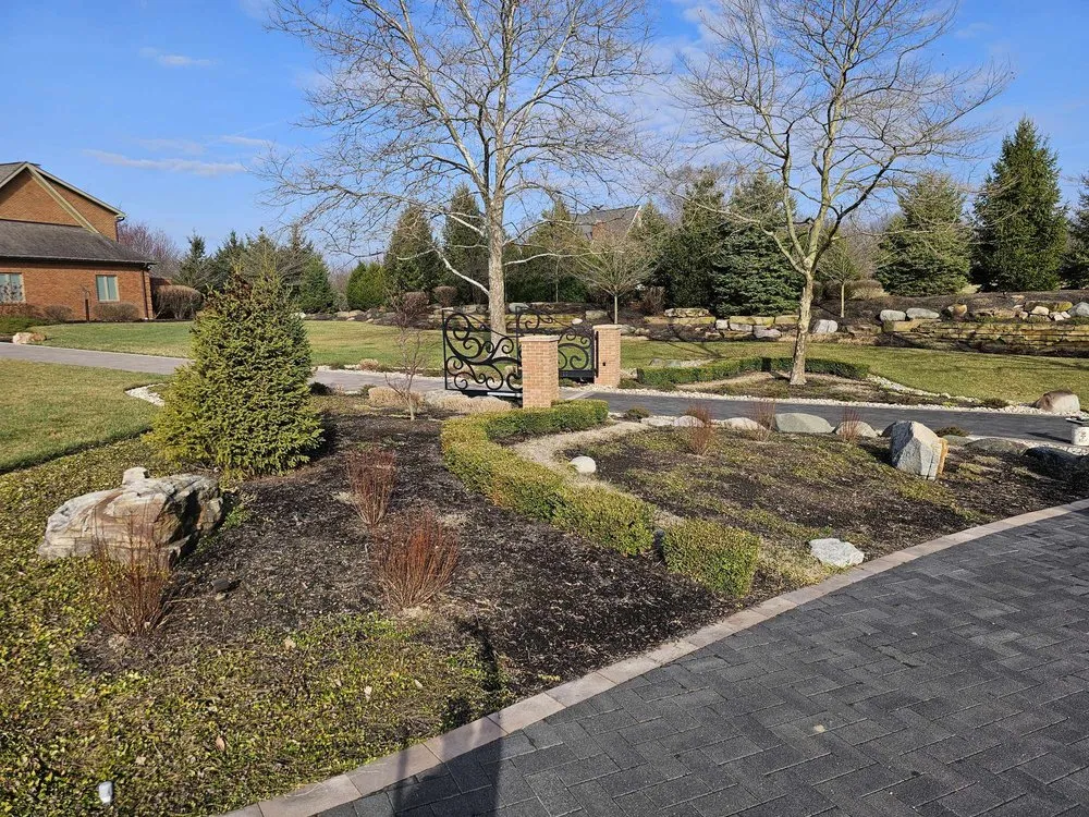 Professional landscaping services experts serving Delaware, OH - Elick Enterprises