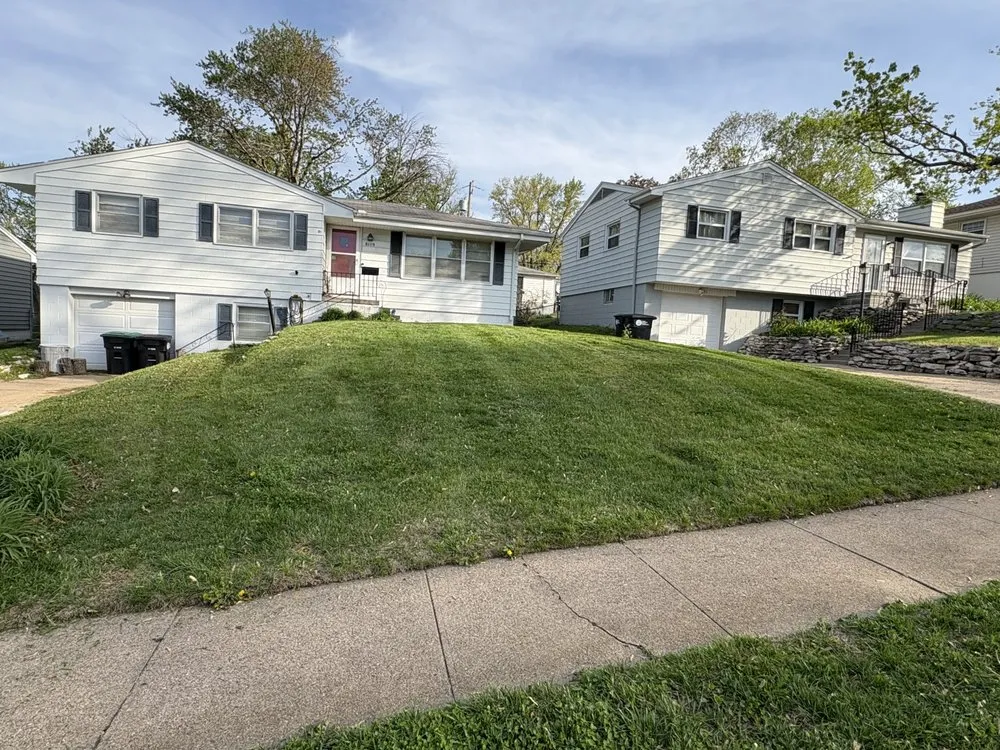 Professional garden landscaping for homes in Omaha, NE by Elijah Freeto