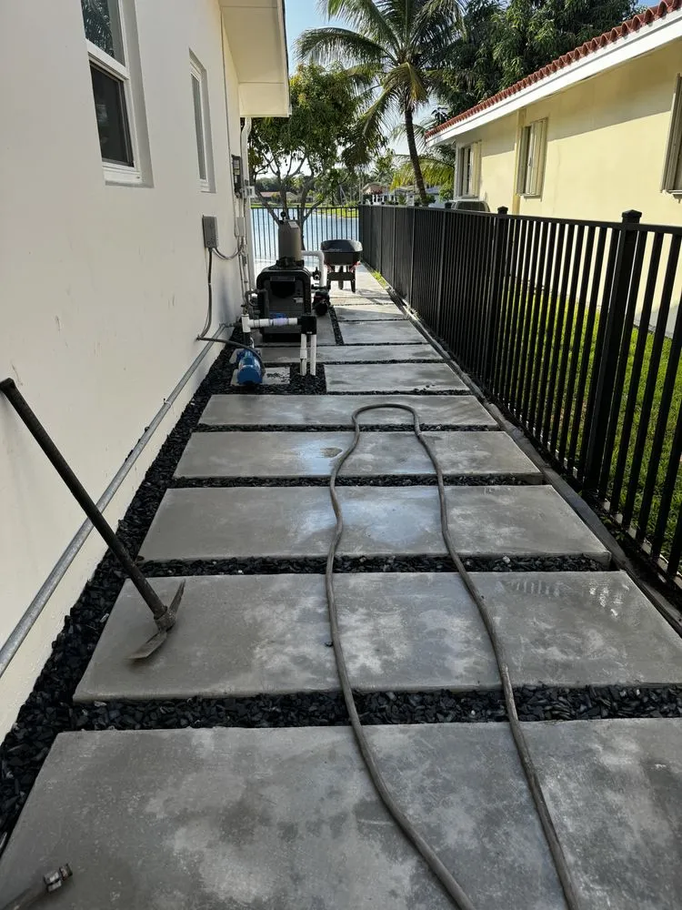 Custom yard cleanup service near you in Miramar, FL by Elio Landscaping