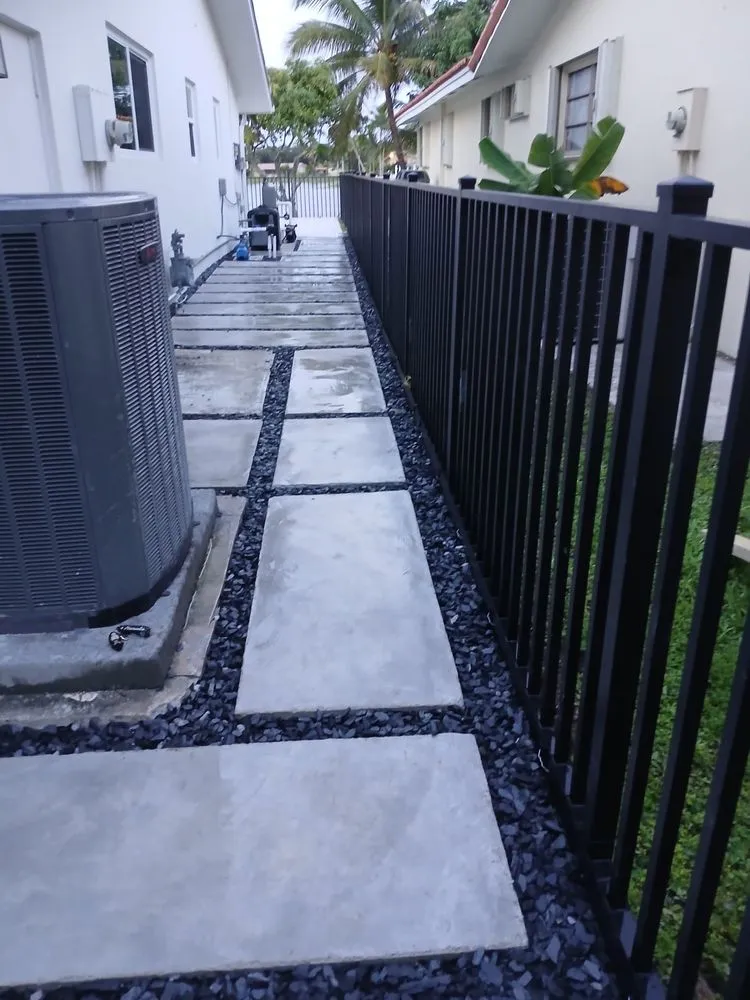 Affordable yard cleanup service for homes across Miramar, FL - Elio Landscaping