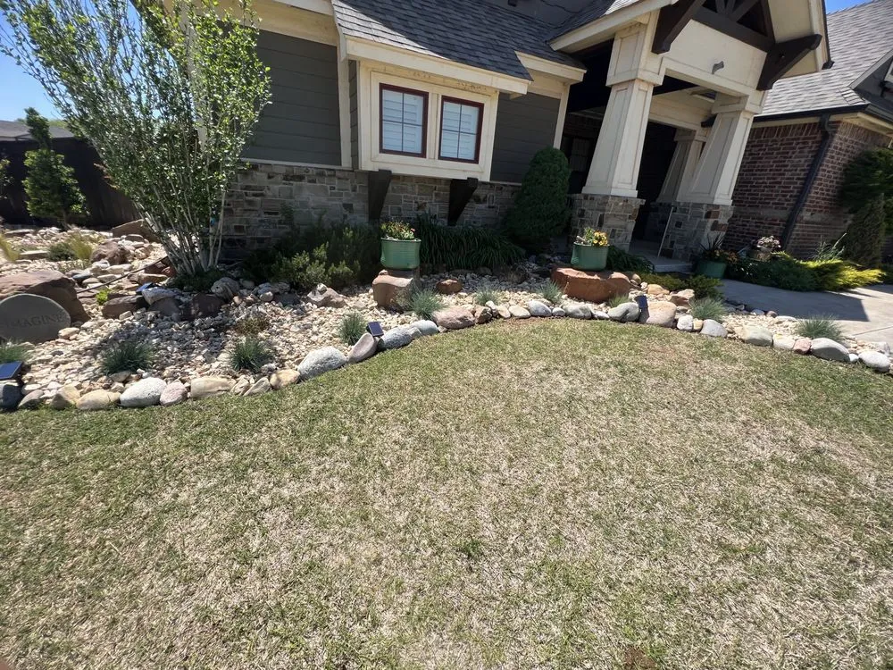 Custom garden landscaping in Moore, OK - Elion Landscaping & Tree Service