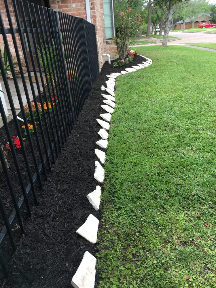 Local yard cleanup service in Missouri City, TX by Eli's Landscaping Pro's