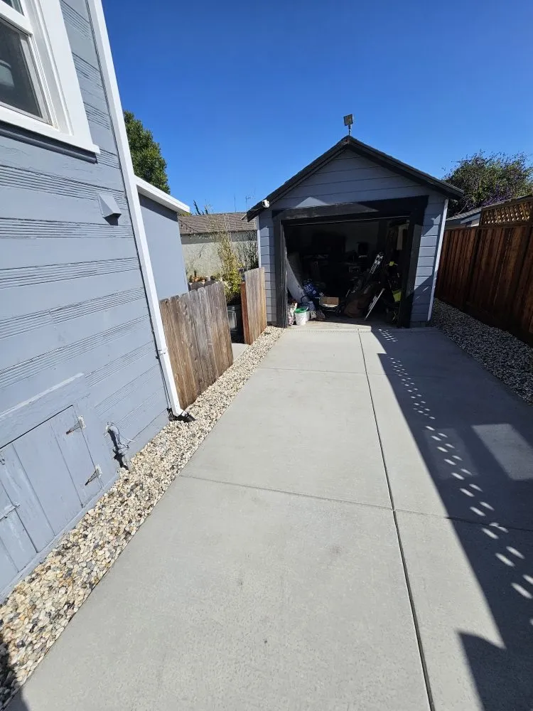 Top-rated yard cleanup service in Rodeo, CA - Eli's Landscaping