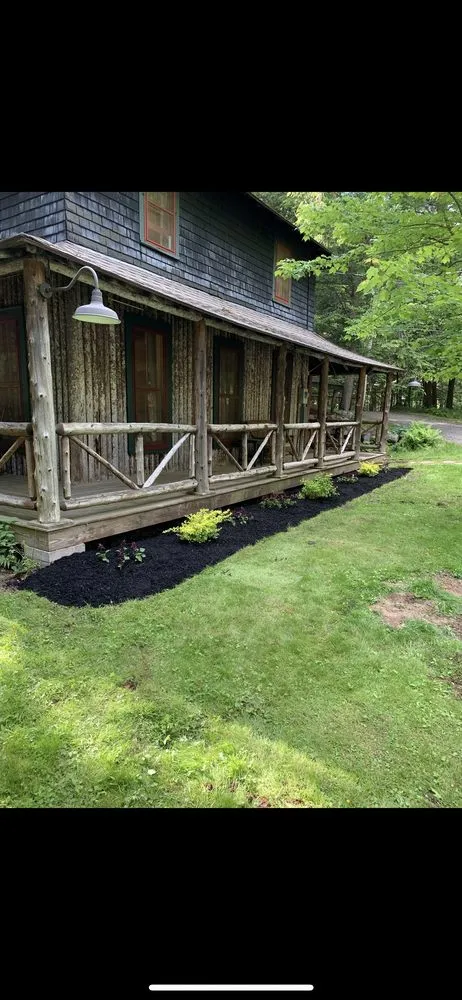 Custom yard maintenance experts serving Cleveland Heights, OH - Elis Lawn Works