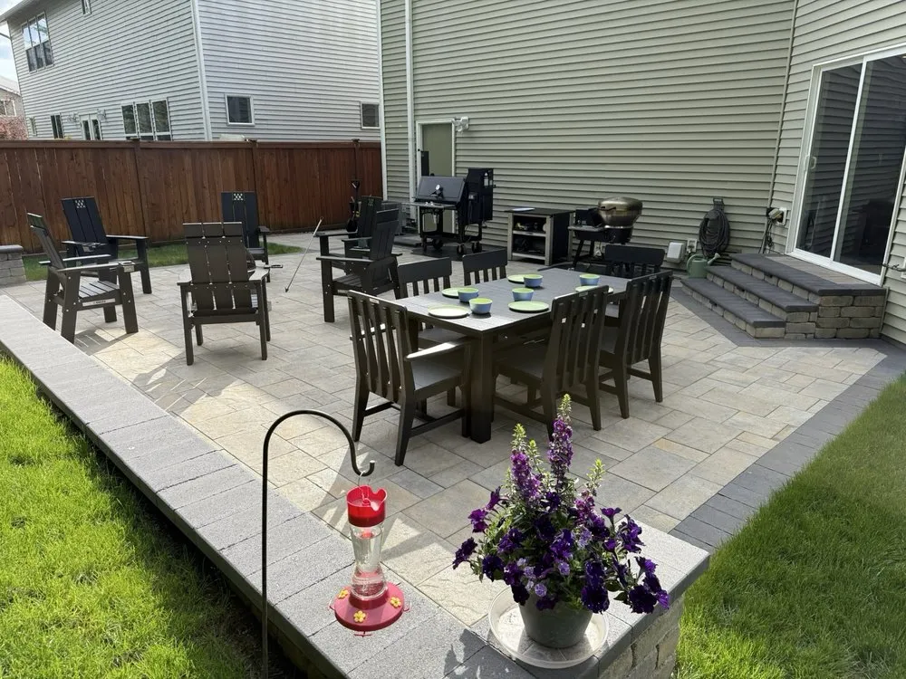 Custom lawn mowing service in Tacoma, WA - Eli's Paver Patios