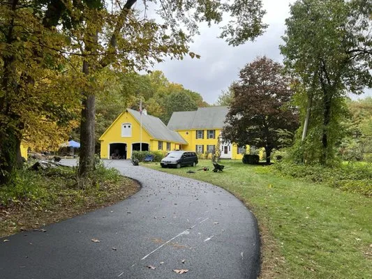 Eli's Yard Services Logo