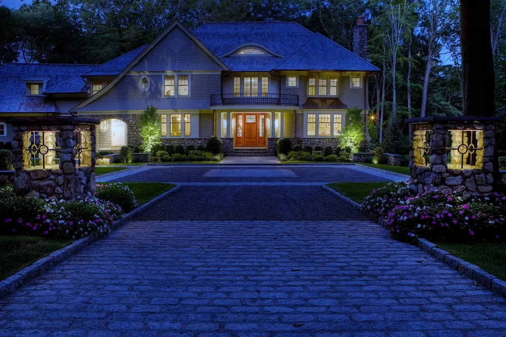 Affordable yard cleanup service experts serving New Canaan, CT - Elise Landscape & Nursery