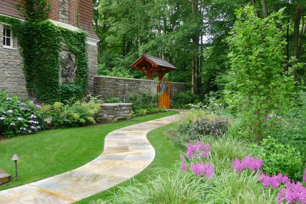 Custom landscape design experts serving New Canaan, CT - Elise Landscape & Nursery