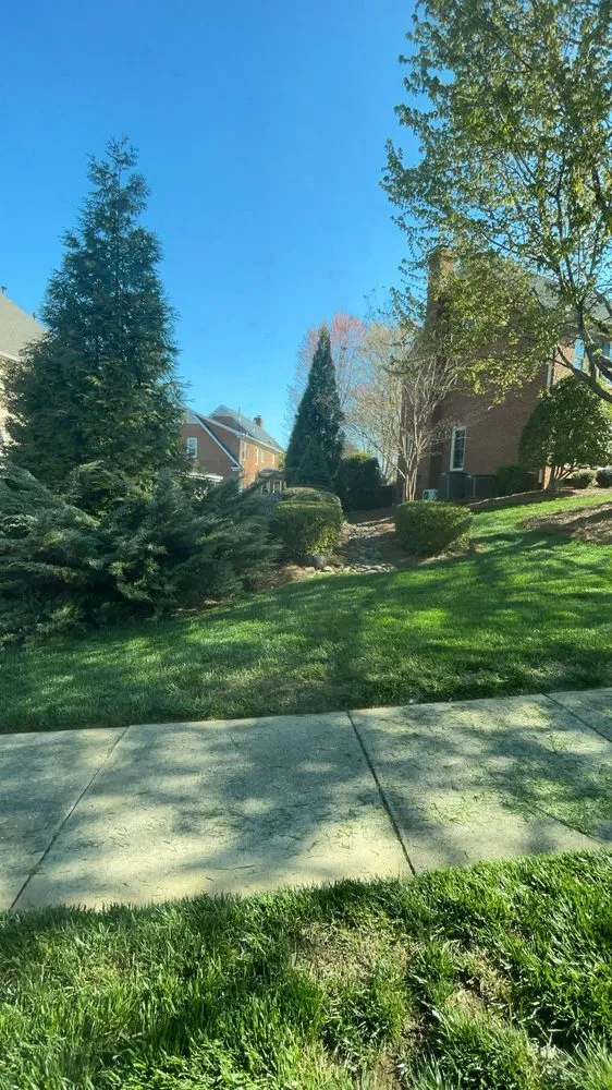 Affordable garden landscaping in Kernersville, NC - Eliseo Lawn Care Service