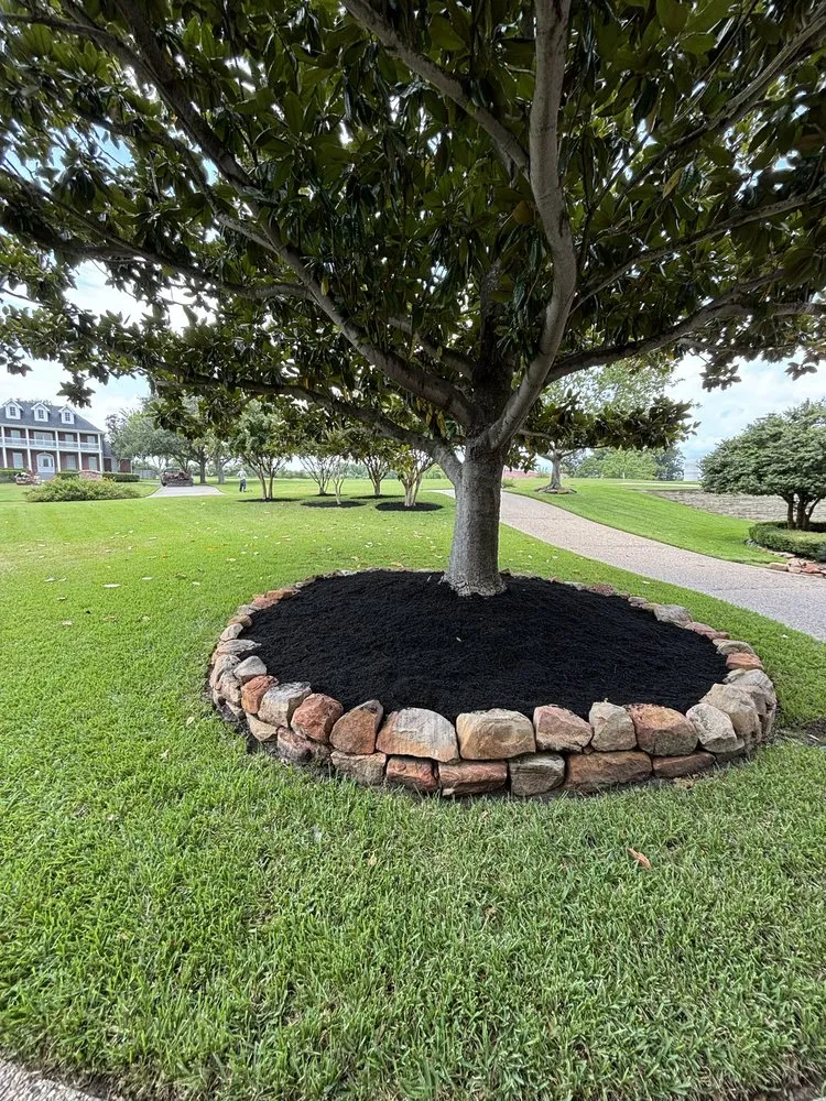 Expert residential landscaping in Huntsville, TX by Elite 1 Landscaping