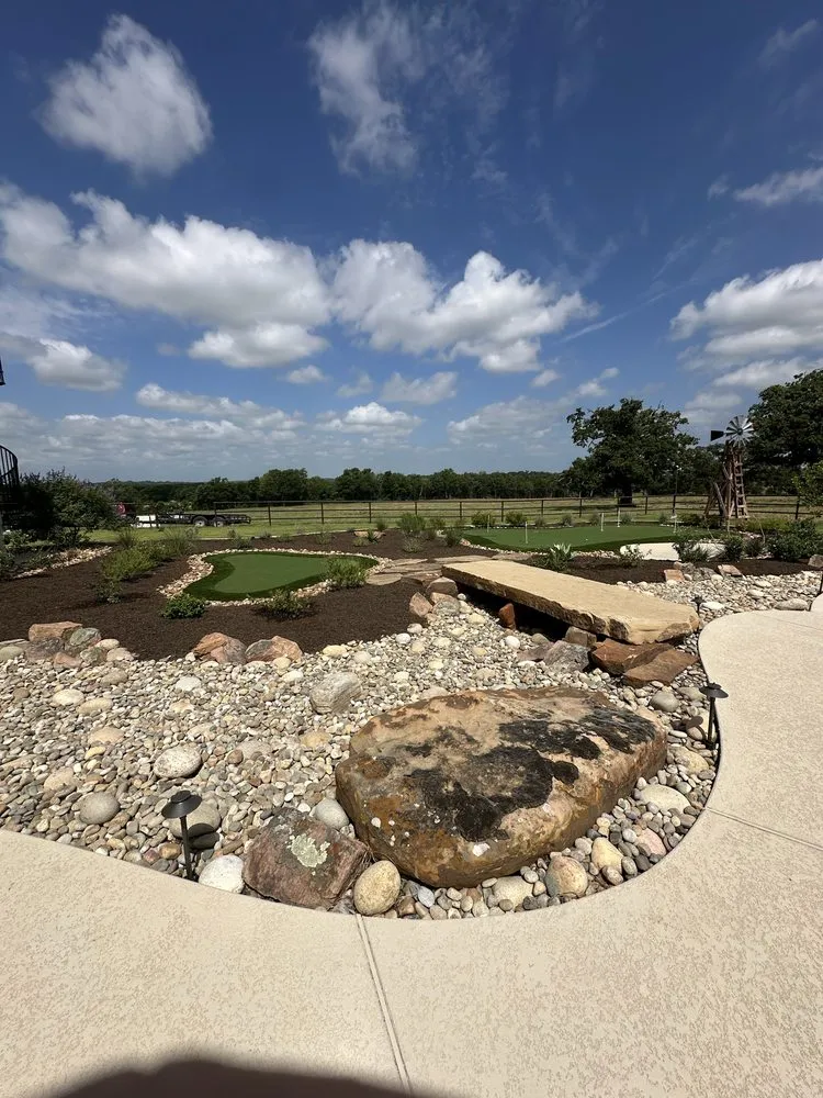 Top-rated lawn mowing service for homes across Huntsville, TX - Elite 1 Landscaping