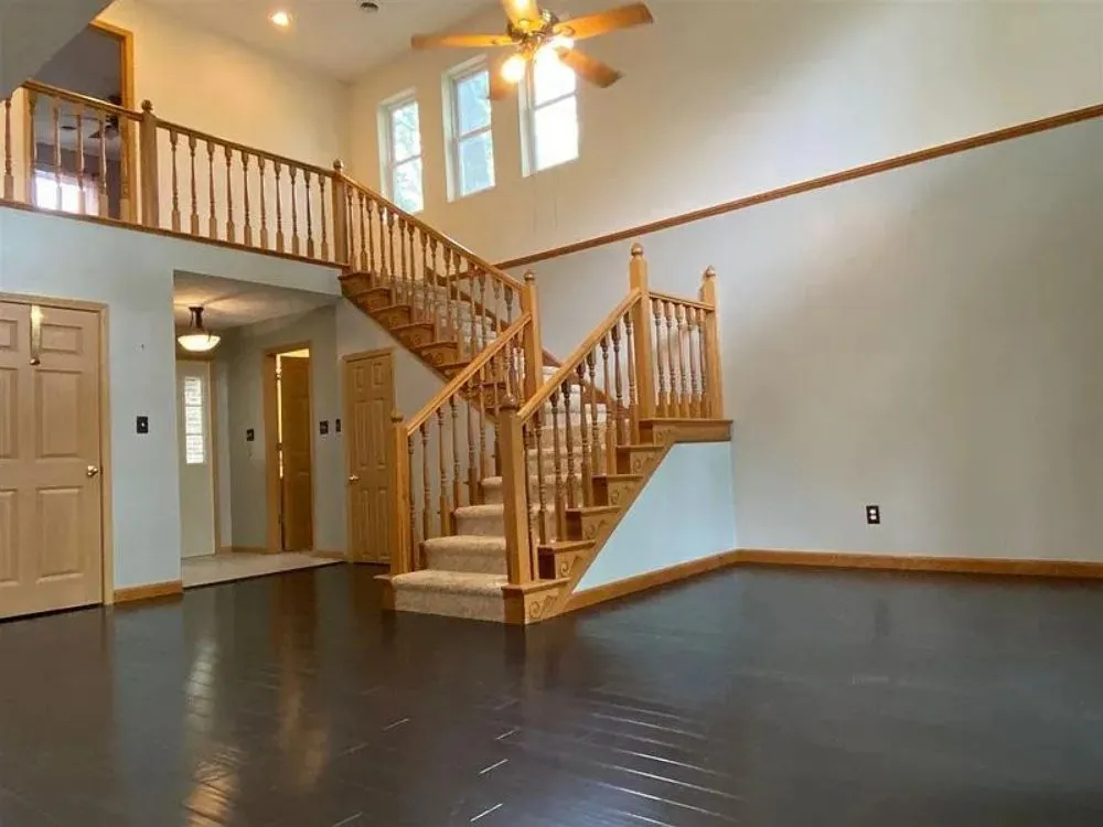 Custom yard maintenance for residential properties across Terre Haute, IN - Elite Cleaning and Moving Solution's