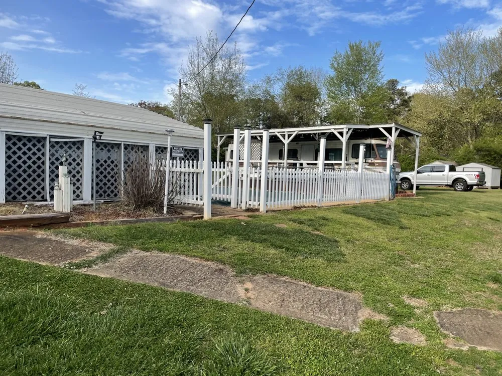 Local garden landscaping for year-round maintenance in Lincolnton, NC by Elite Community Lawn Care