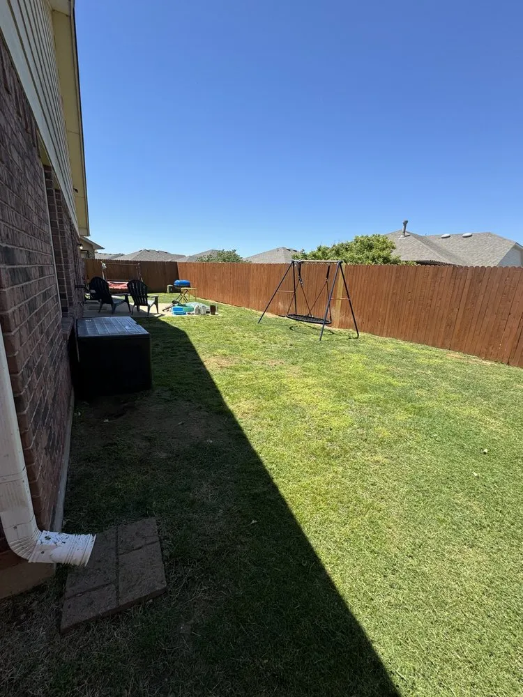 Professional lawn care service experts serving Oklahoma City, OK - Elite Concrete And Landscaping