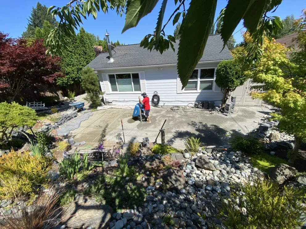 Custom landscape installation in Lakewood, WA by Elite Concrete
