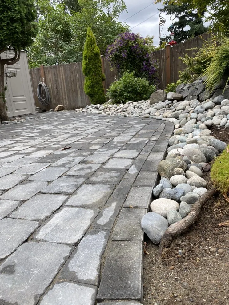 Affordable lawn care service experts serving Lakewood, WA - Elite Concrete
