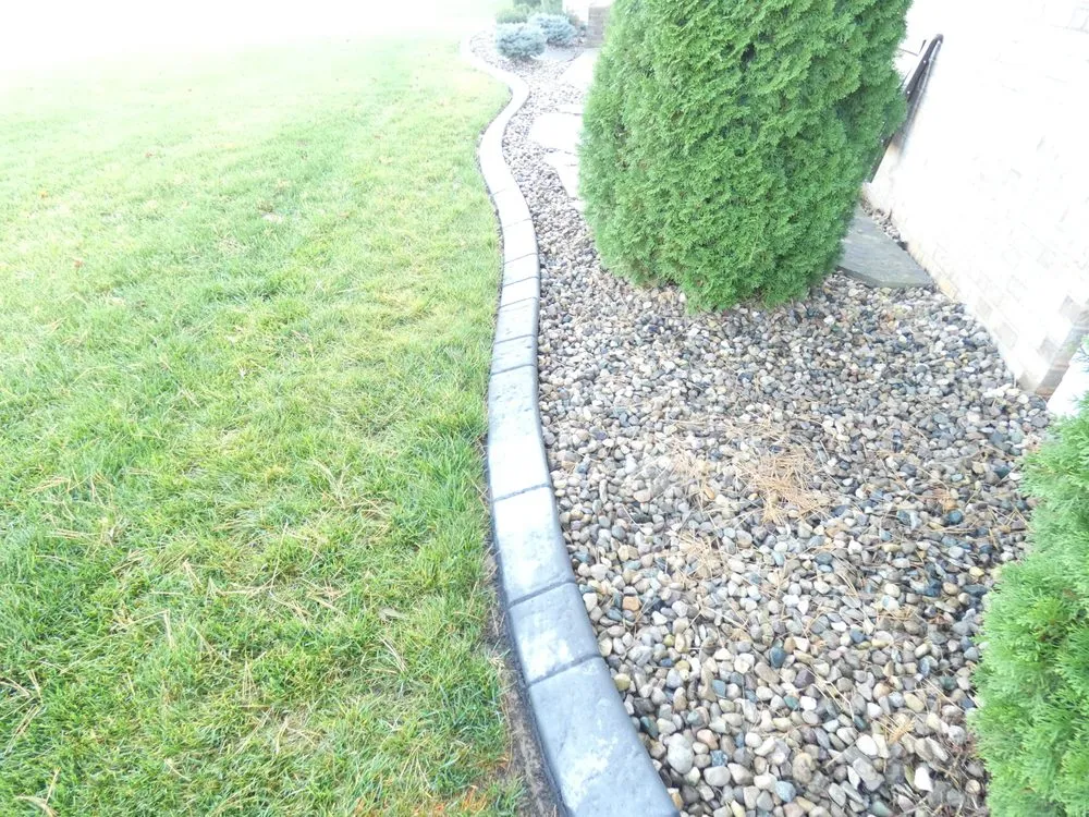 Custom yard cleanup service for homes across Columbus, IN - Elite Curb