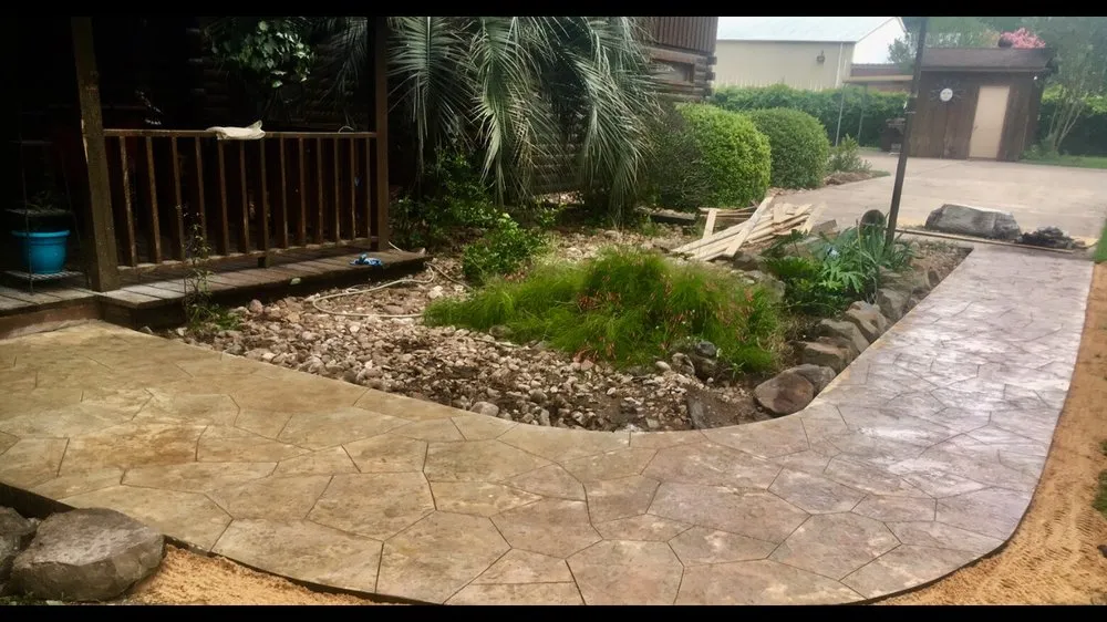 Affordable lawn care service in Willis, TX by Elite Custom StoneWorks