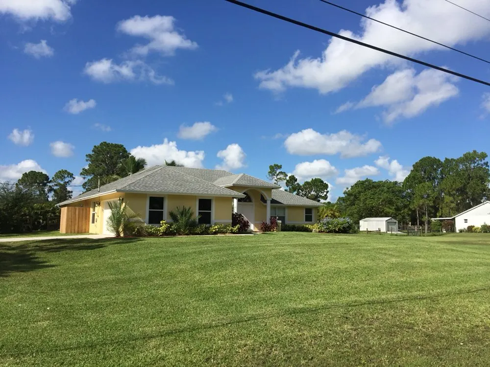 Trusted residential landscaping in Loxahatchee, FL by Elite Cuts Landscaping
