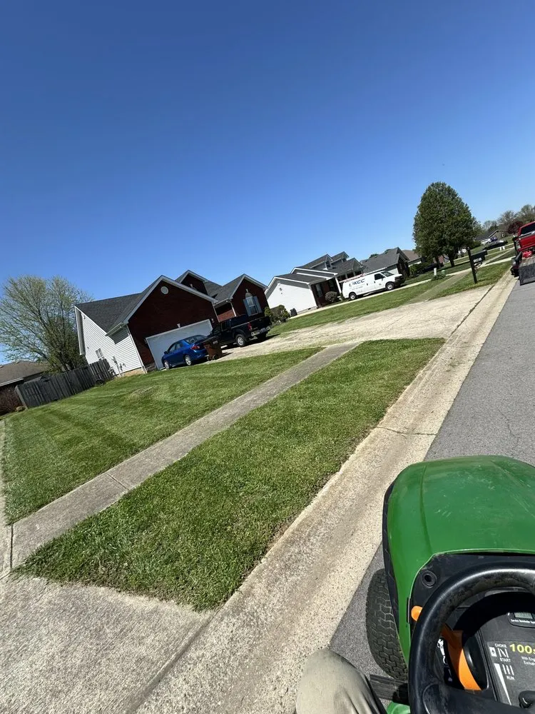 Reliable lawn care service with custom design across Mount Washington, KY - Elite Cutz