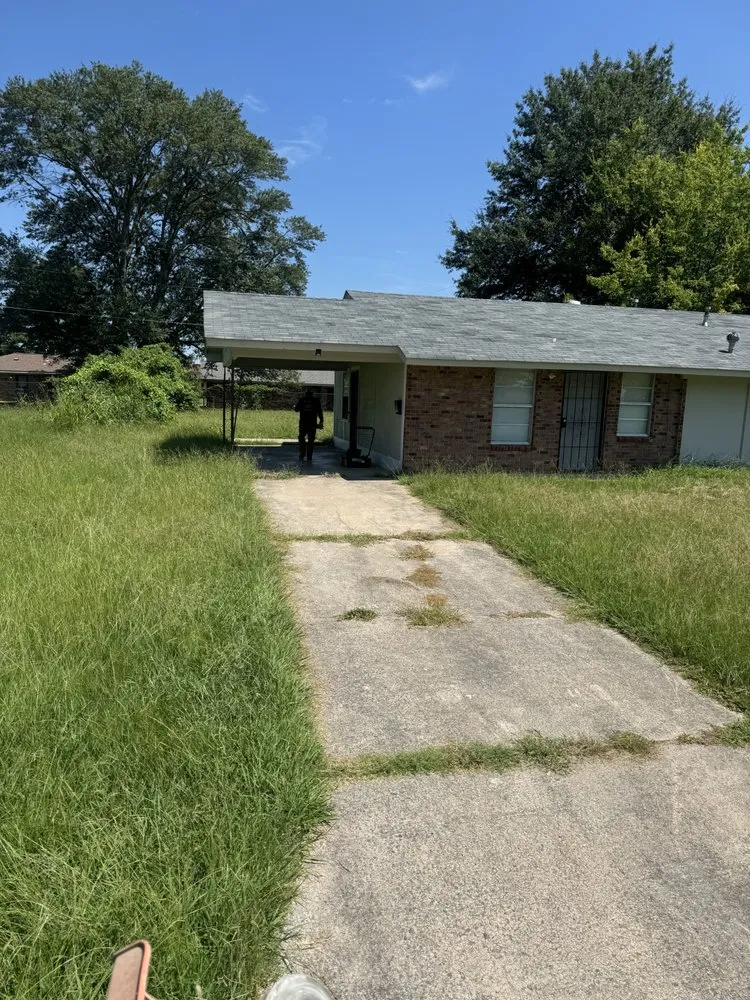 Trusted yard maintenance in Warren, AR by Elite Cutz