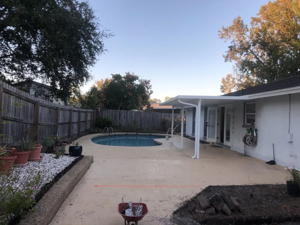 Custom residential landscaping experts serving Tampa Bay, FL - Elite Designer Landscaping