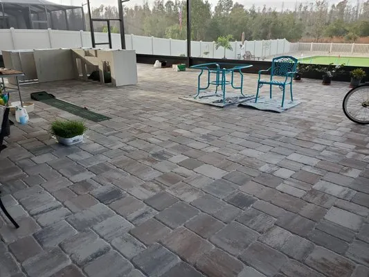 Elite Designer Landscaping Logo