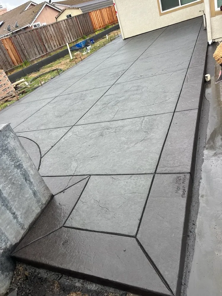 Top-rated landscaping services with custom design in Pittsburg, CA by Elite Development Builders