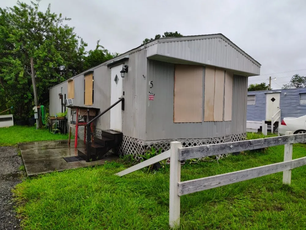 Trusted yard maintenance in Lakeland, FL by Elite Enterprise