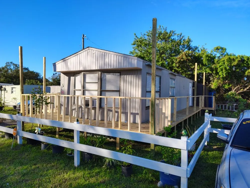 Professional yard maintenance for residential properties in Lakeland, FL by Elite Enterprise