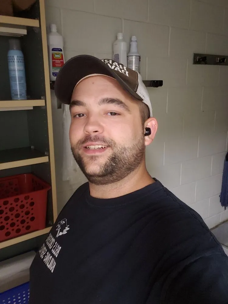 Reliable yard cleanup service for homes in Simpsonville, SC by Elite Estate Services